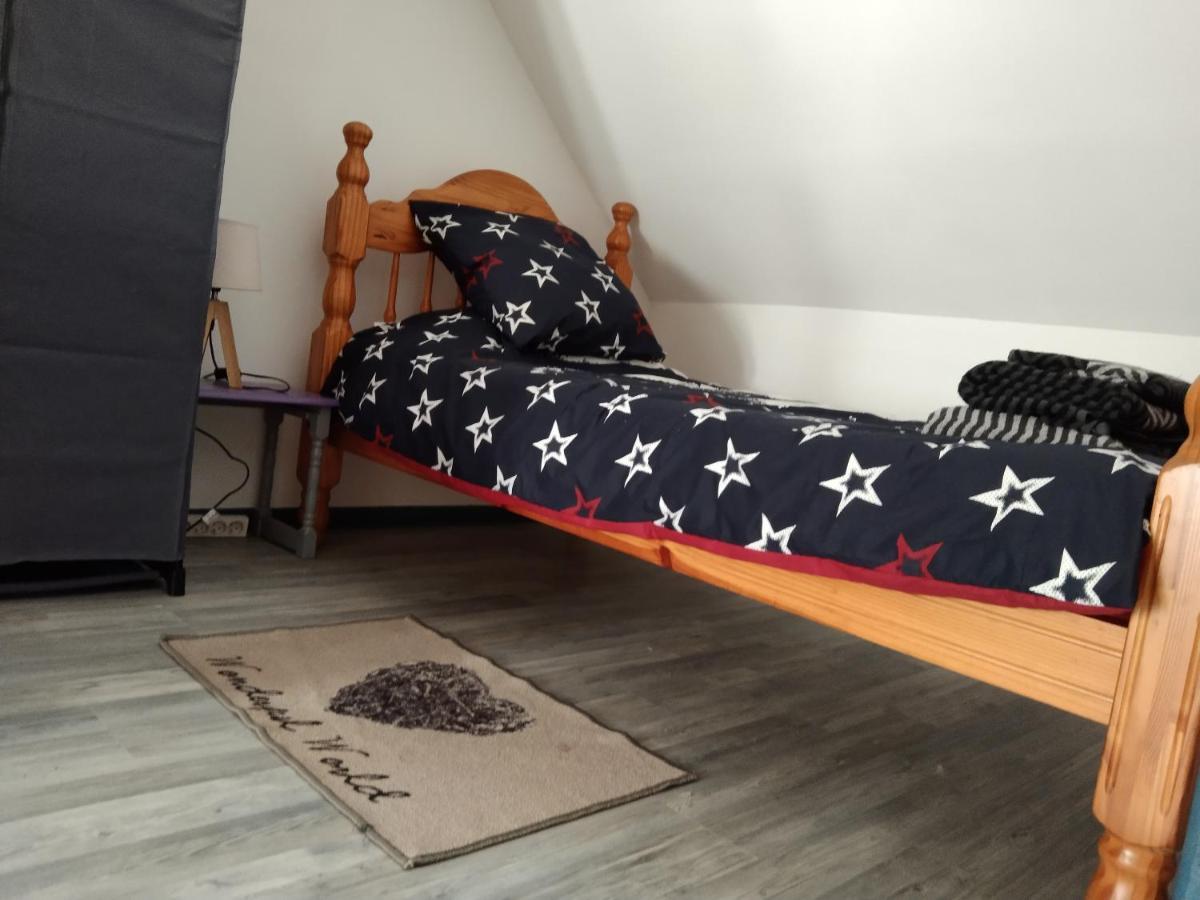 Craftycotta Villa Glomel Exteriör bild