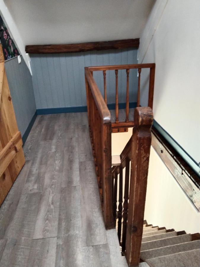 Craftycotta Villa Glomel Exteriör bild